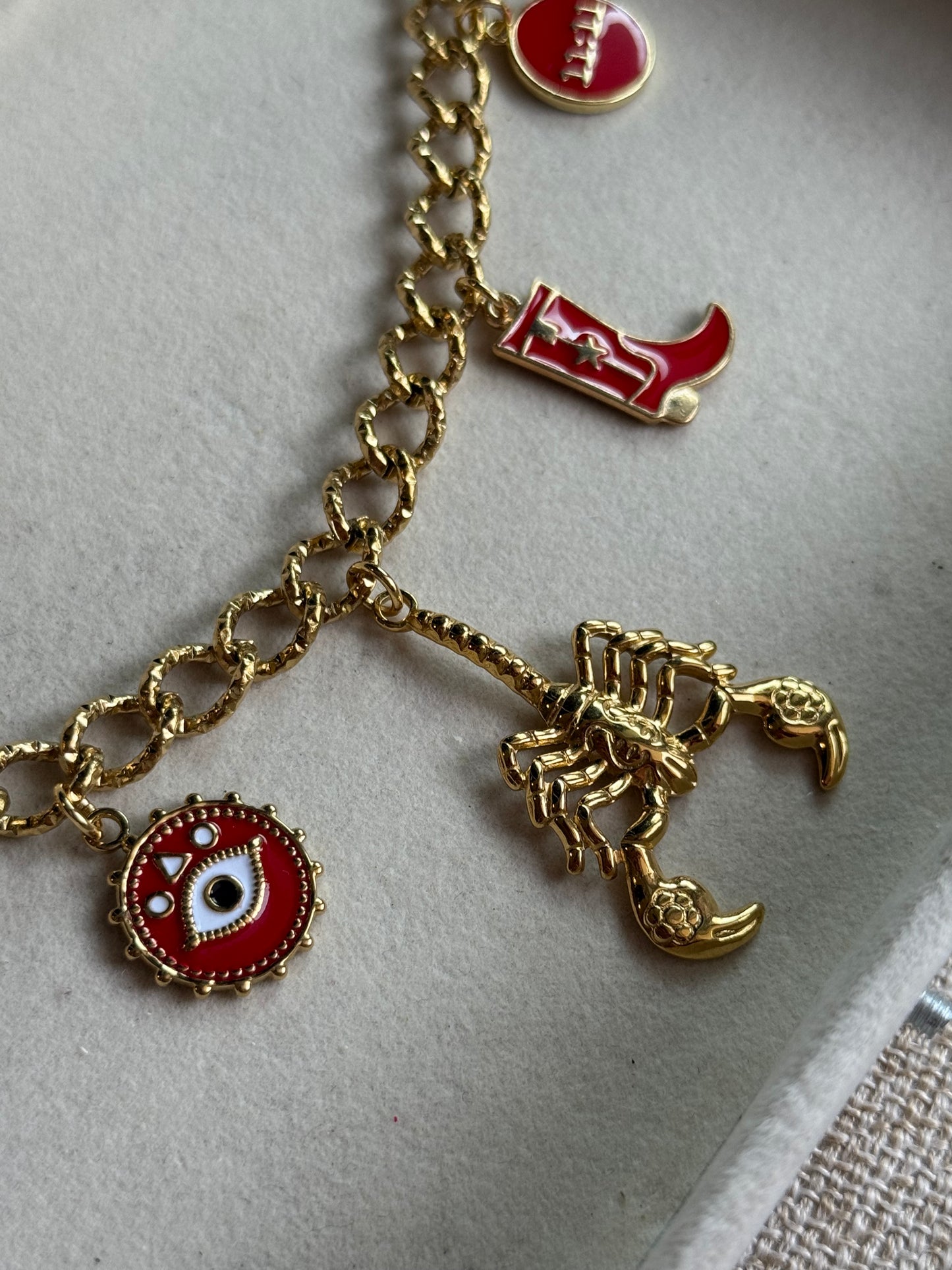 Collier Alice 🌶️🦂❤️