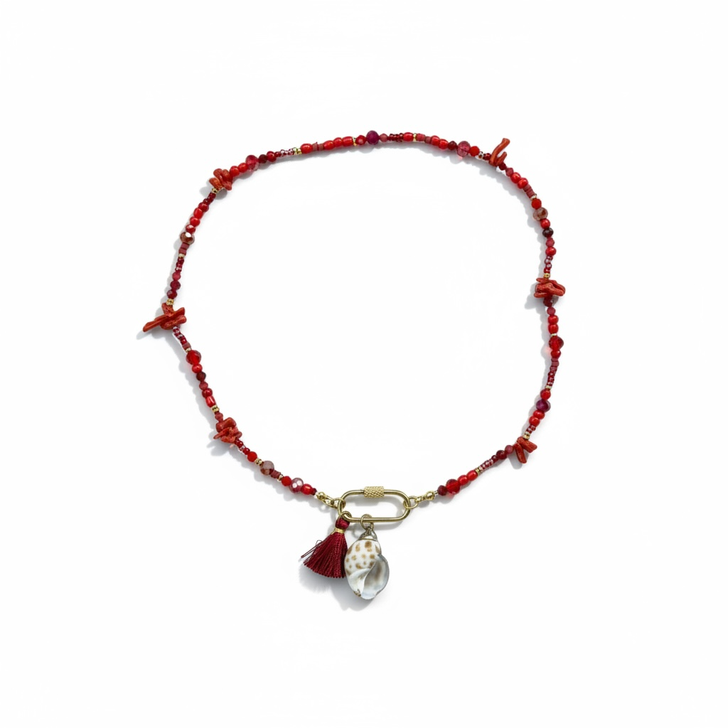Collier Cairns