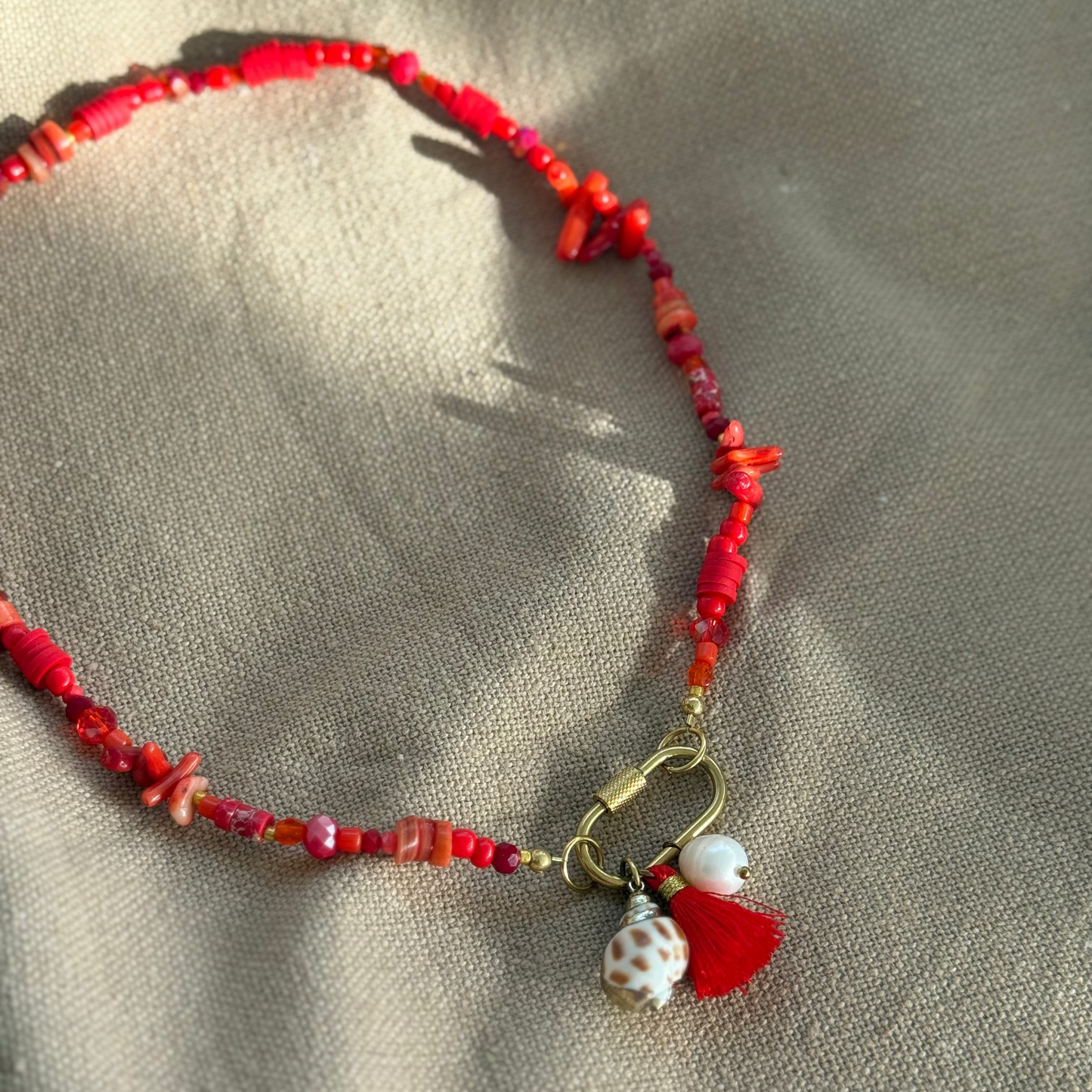 Collier Cairns