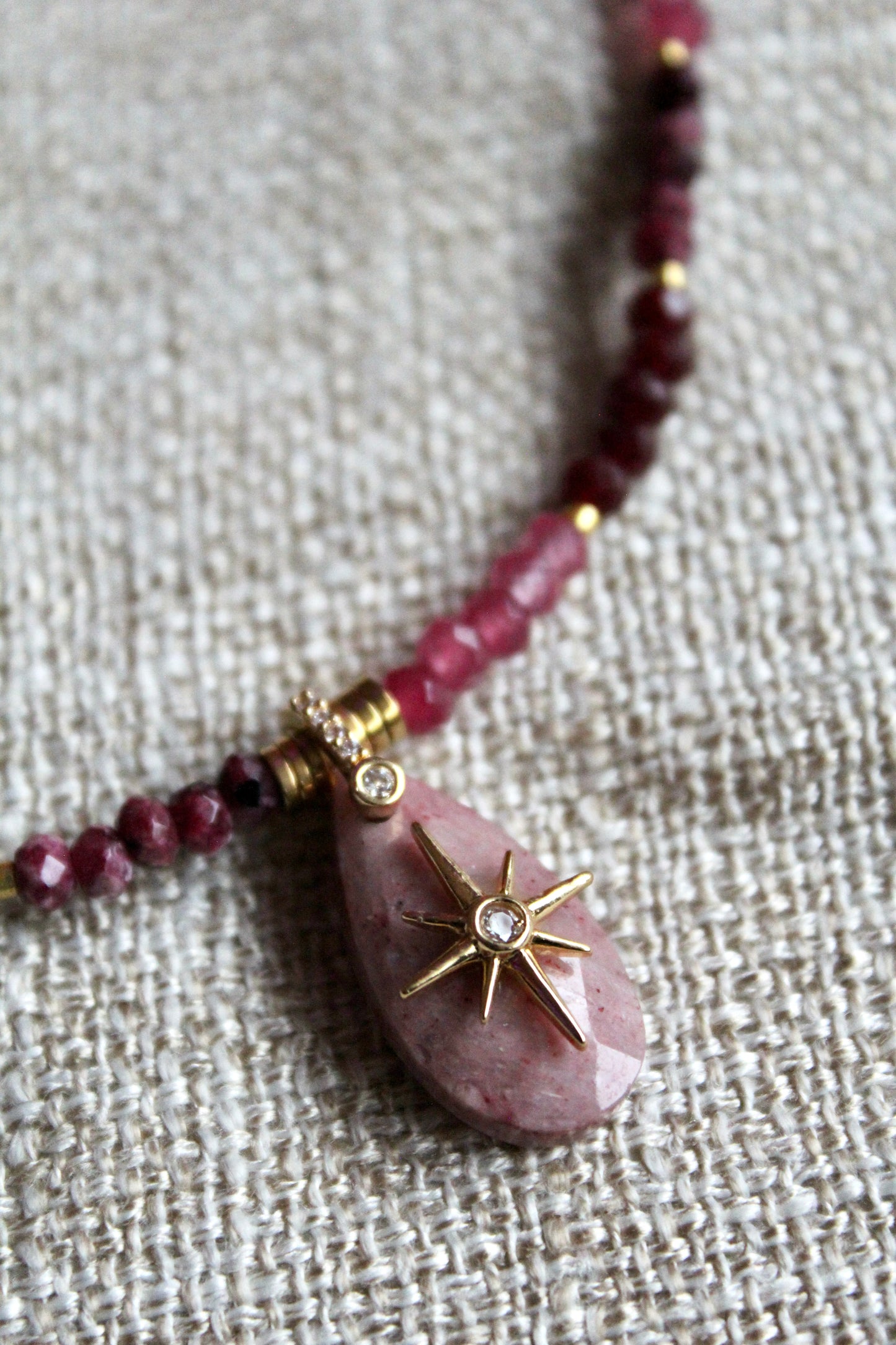 Collier Talisman Grenade